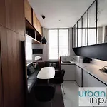 Urban Flat 155 - Luxury 2 Bedroom Flat In *
