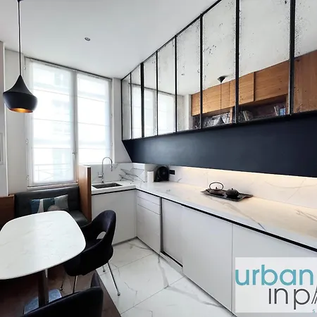 Urban Flat 155 - Luxury 2 Bedroom Flat In Paris
